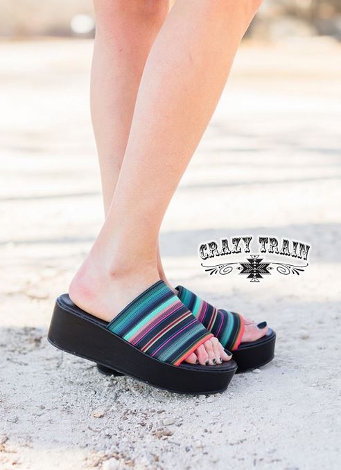 90's Platty Serape Sandals